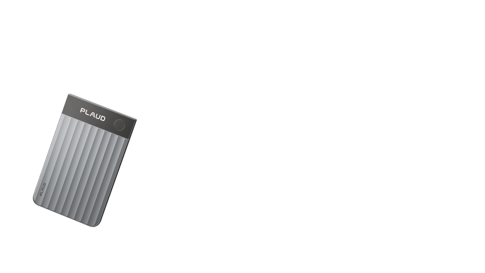 Plaud Note Pro reconstruit en 3D sur fond transparent, avec une zone centrale laissée libre.